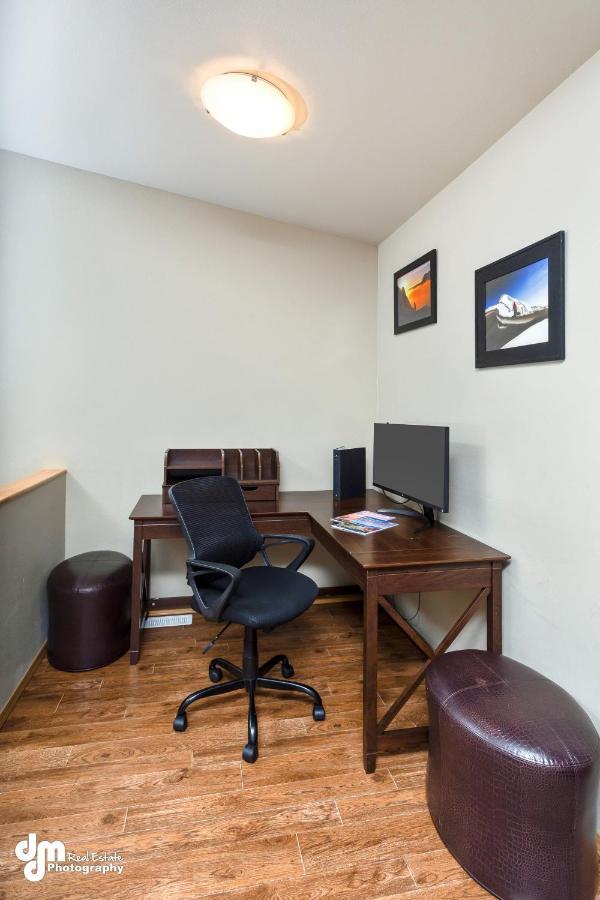 Tranquil At Settlers Bay, Newly Furnished! Apartment *